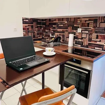 Appartement Center With Balcony Novi Sad