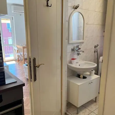 Appartement Center With Balcony *