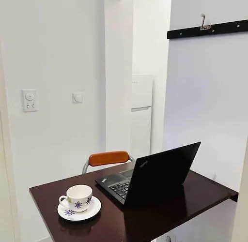 Center With Balcony *